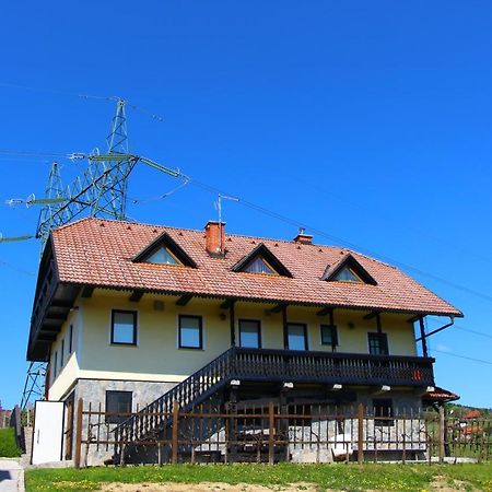 Apartments Jozetov Gric - Farm Stay Podčetrtek Exteriör bild